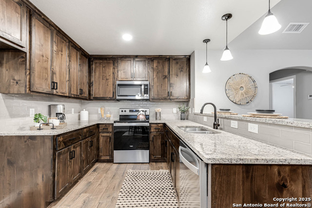 Image 15 of 28 For 1316 Cedar Bend