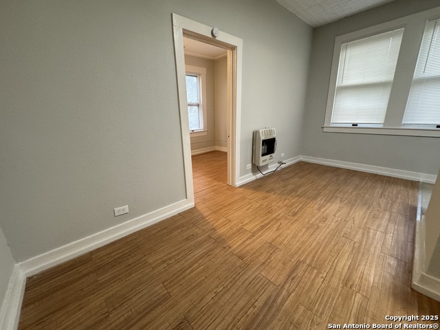 Image 3 of 5 For 407 Locust E 5