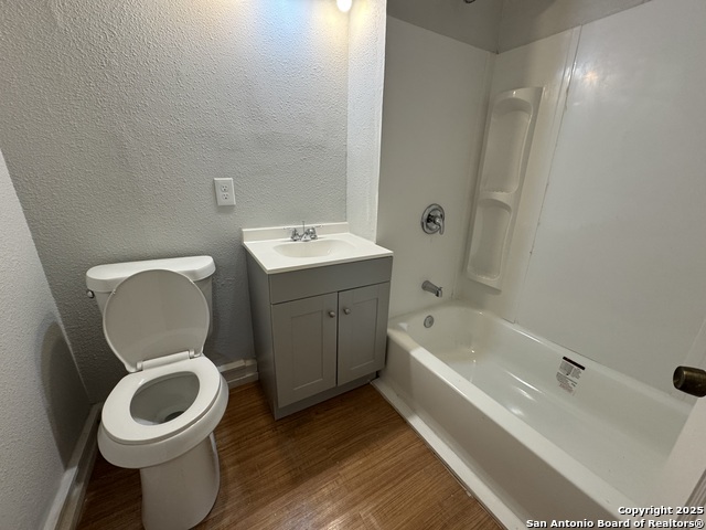 Image 5 of 5 For 407 Locust E 5