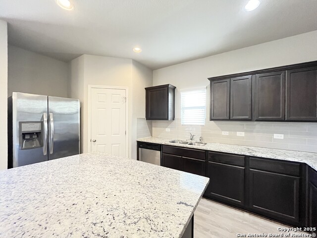 Image 18 of 47 For 15167 Dione Bend