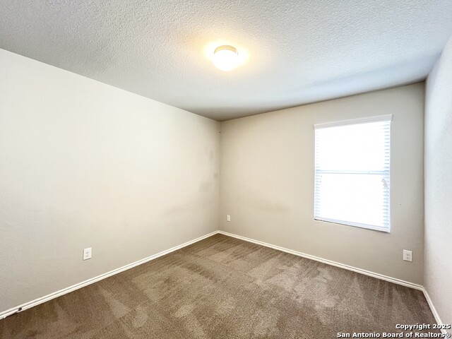 Image 30 of 47 For 15167 Dione Bend