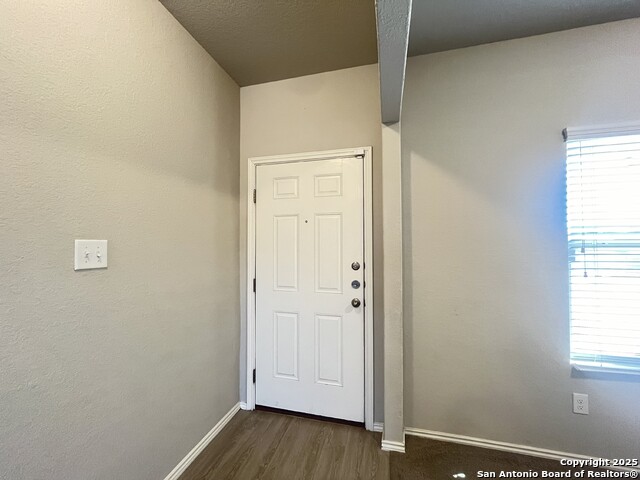 Image 36 of 47 For 15167 Dione Bend