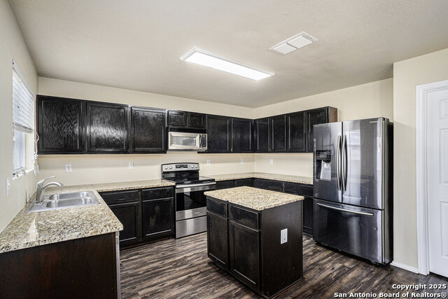 Image 11 of 25 For 7911 Maple Leaf