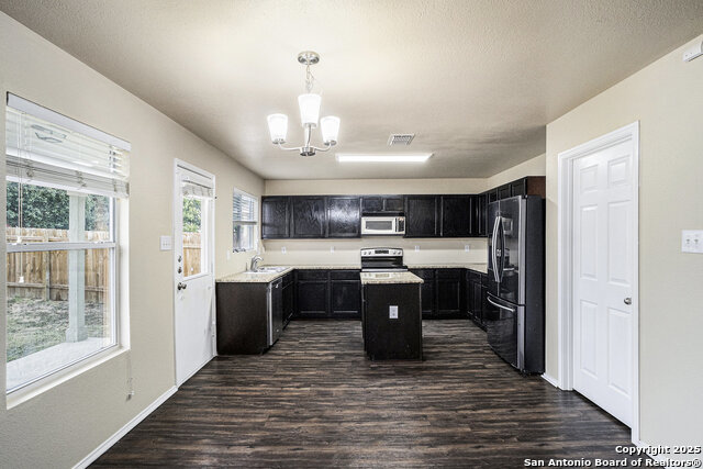 Image 13 of 25 For 7911 Maple Leaf