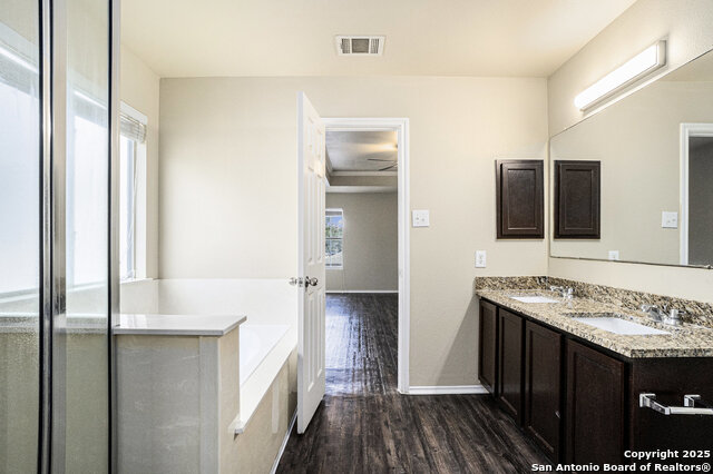 Image 17 of 25 For 7911 Maple Leaf