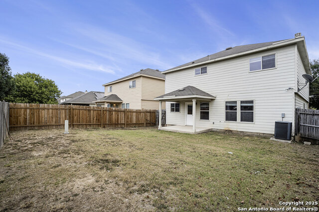 Image 24 of 25 For 7911 Maple Leaf