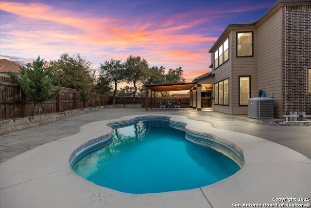 Image 40 of 43 For 20222 Silver Stream