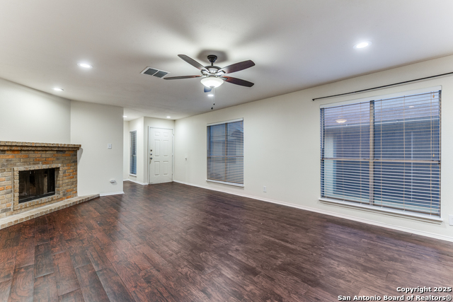 Image 11 of 25 For 8402 Cranberry Hill