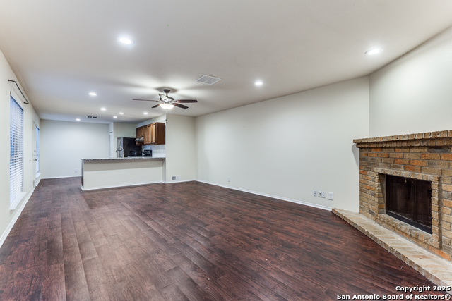 Image 12 of 25 For 8402 Cranberry Hill