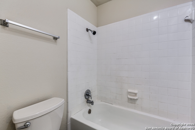 Image 16 of 25 For 8402 Cranberry Hill