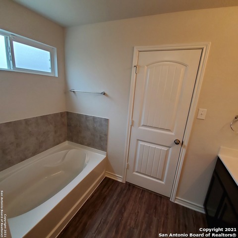 Image 29 of 37 For 8062 Halo Cir