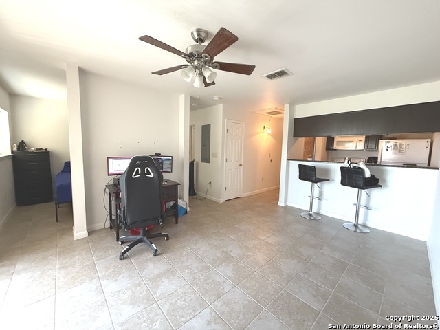 Image 11 of 25 For 4111 Medical  308a