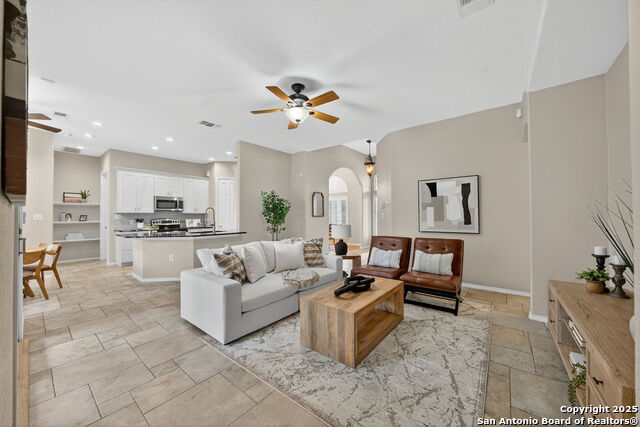 Image 10 of 39 For 9918 Scenic View