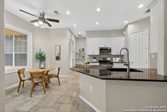 Image 12 of 39 For 9918 Scenic View