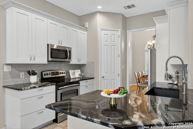 Image 13 of 39 For 9918 Scenic View