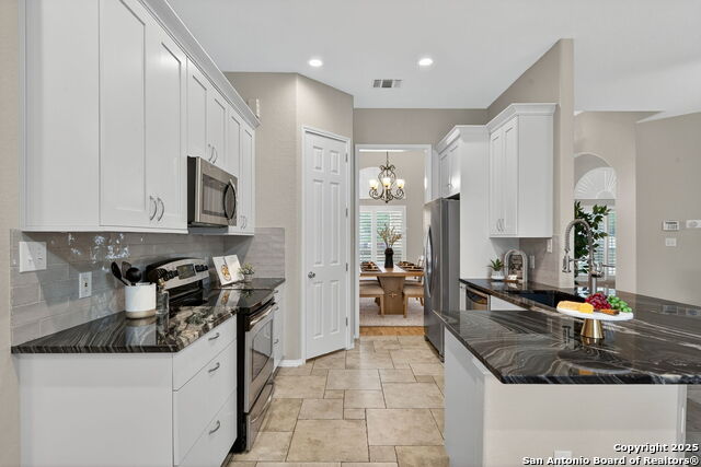 Image 14 of 39 For 9918 Scenic View