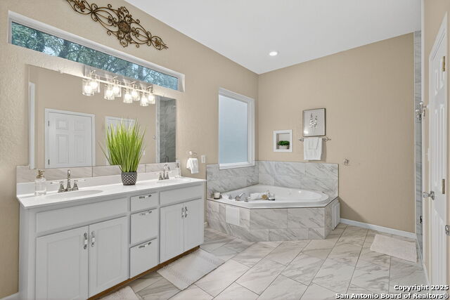 Image 22 of 39 For 9918 Scenic View