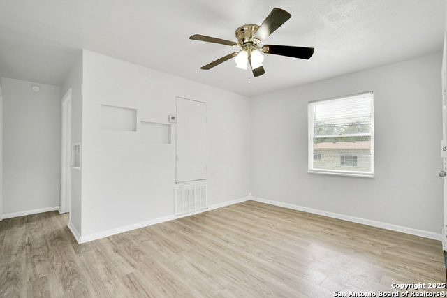 Image 9 of 24 For 140 Glenarm