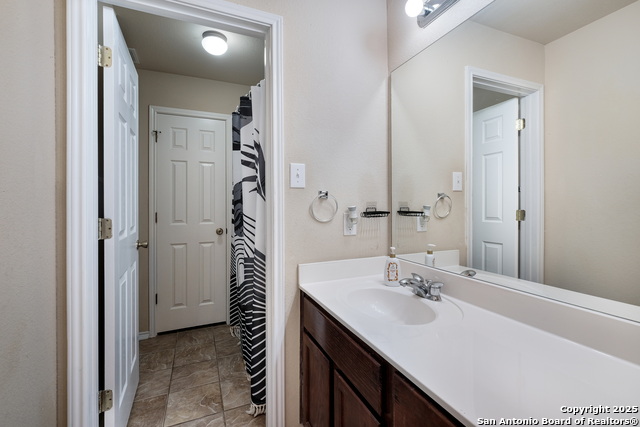 Image 21 of 32 For 8654 Gavel Dr