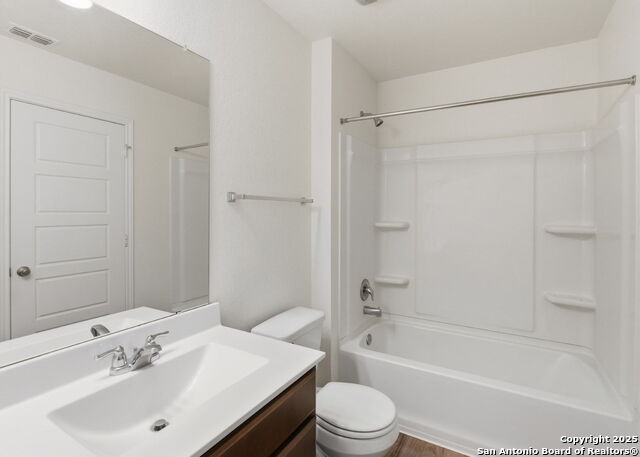 Image 12 of 25 For 245 Blacktail Dr