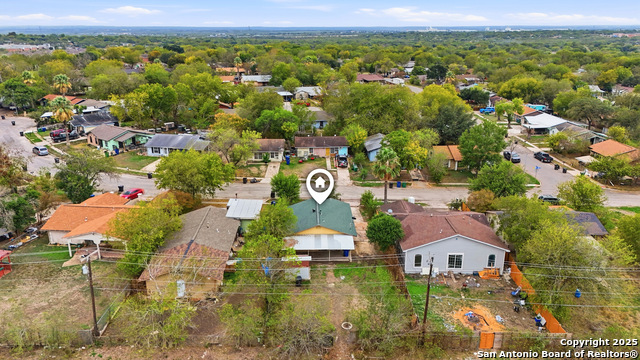 Listing photo id 25 for 5131 Little Creek