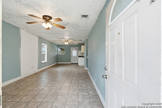 Listing photo id 2 for 5131 Little Creek