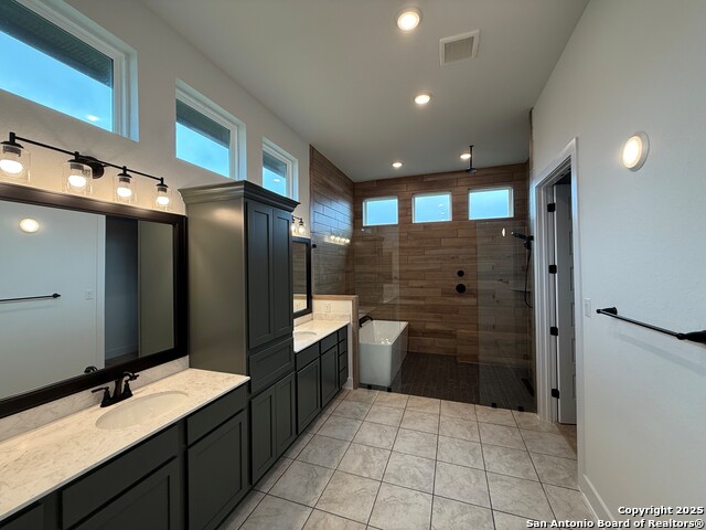 Image 15 of 25 For 539 Caliban  