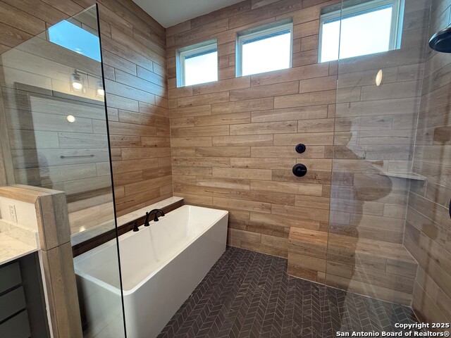 Image 16 of 25 For 539 Caliban  