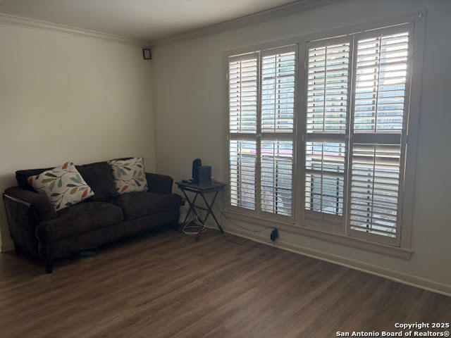 Image 17 of 34 For 165 Rampart W 205