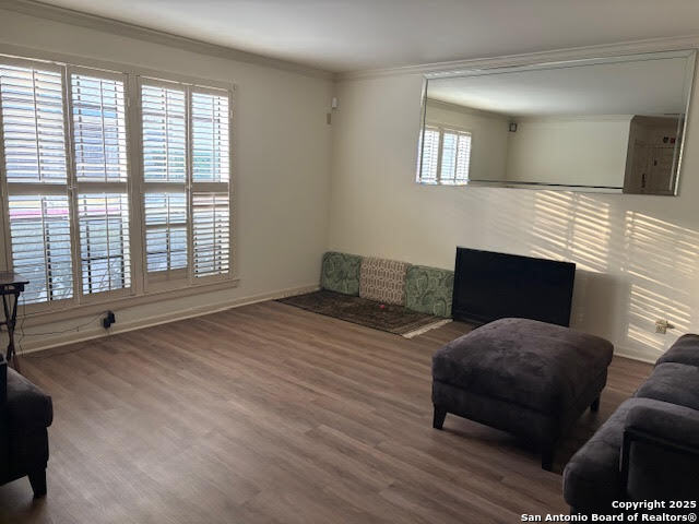 Image 18 of 34 For 165 Rampart W 205