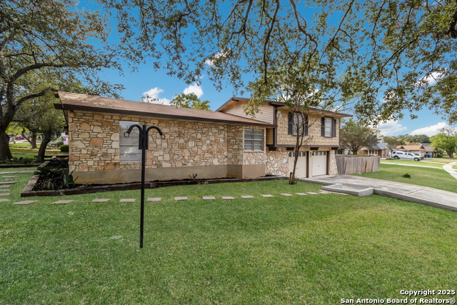 Image 5 of 33 For 1755 Brandenburg