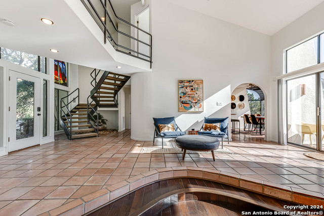 Image 11 of 44 For 1078-1081 Hillside View