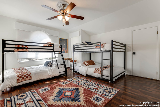 Image 31 of 44 For 1078-1081 Hillside View