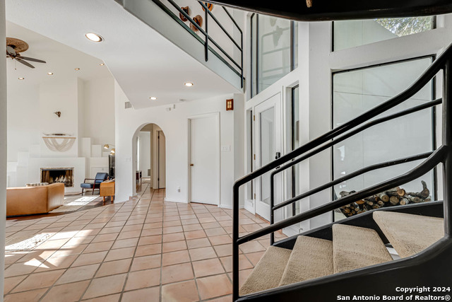 Image 4 of 44 For 1078-1081 Hillside View