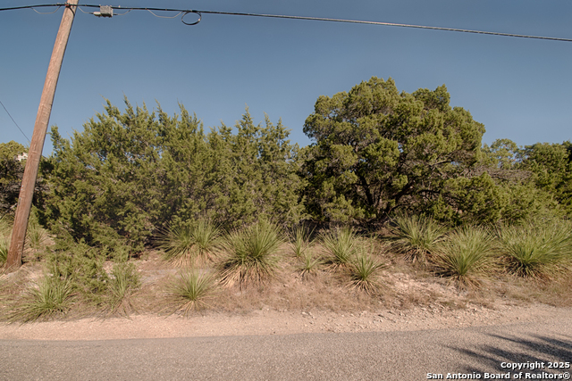 Image 5 of 8 For 354 Ledgeview Drive