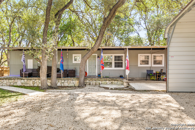 Details for 425 Dreamland, Canyon Lake, TX 78133