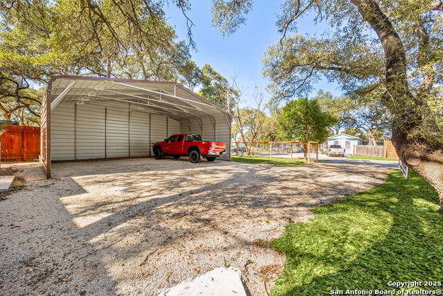 Image 29 of 30 For 425 Dreamland