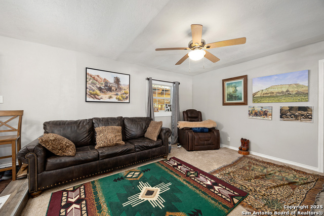 Image 5 of 30 For 425 Dreamland