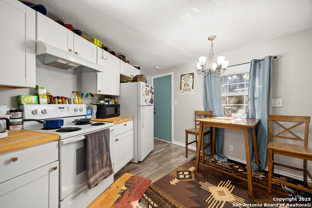 Image 8 of 30 For 425 Dreamland