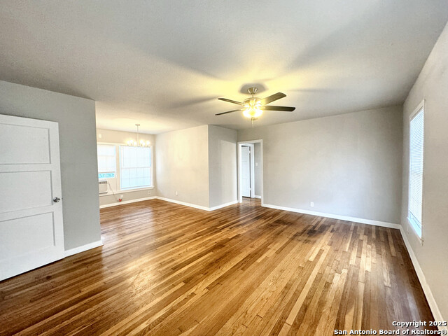 Image 19 of 22 For 740 Donaldson Ave B