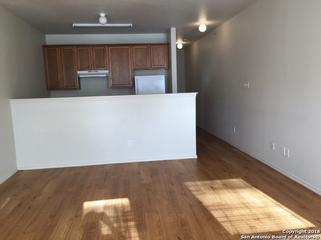 Image 3 of 9 For 10715 Mathom Landing 1