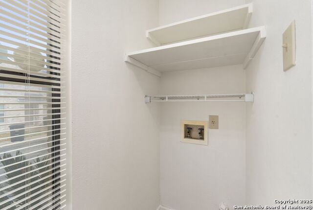 Image 28 of 41 For 5007 Kenton Trace