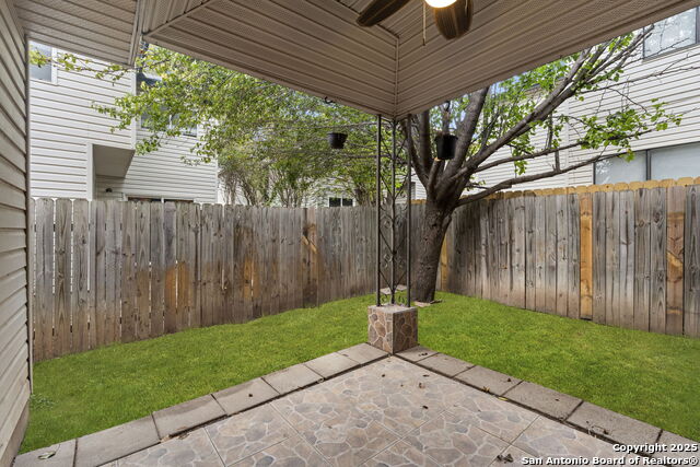 Image 34 of 41 For 5007 Kenton Trace