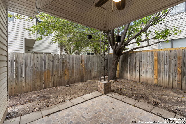 Image 35 of 41 For 5007 Kenton Trace