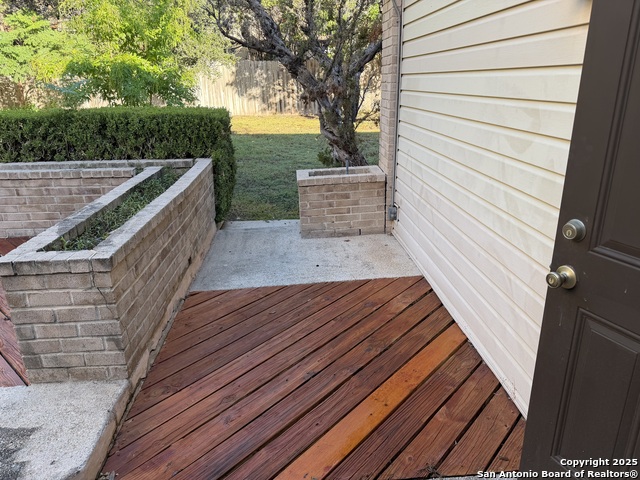 Image 7 of 17 For 13311 Barnsbury Sq