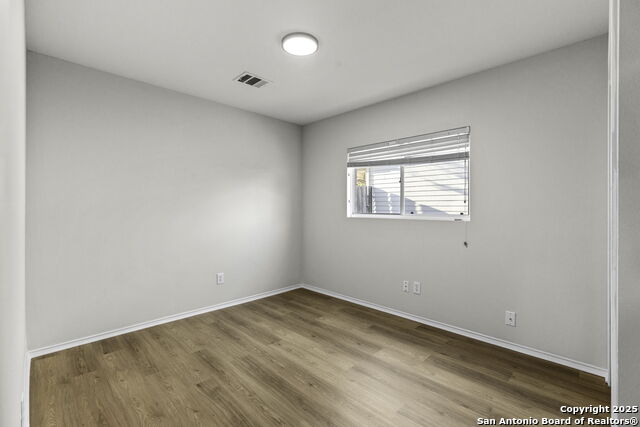 Image 15 of 29 For 117 Willow Cove