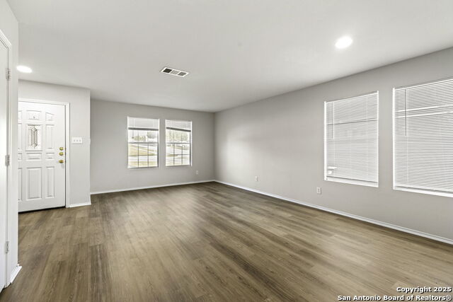 Image 5 of 29 For 117 Willow Cove