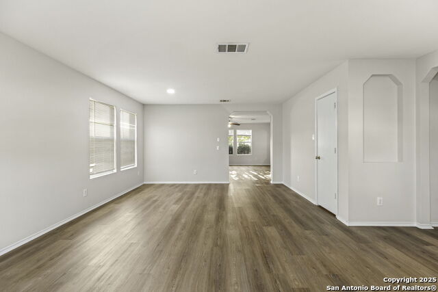 Image 6 of 29 For 117 Willow Cove