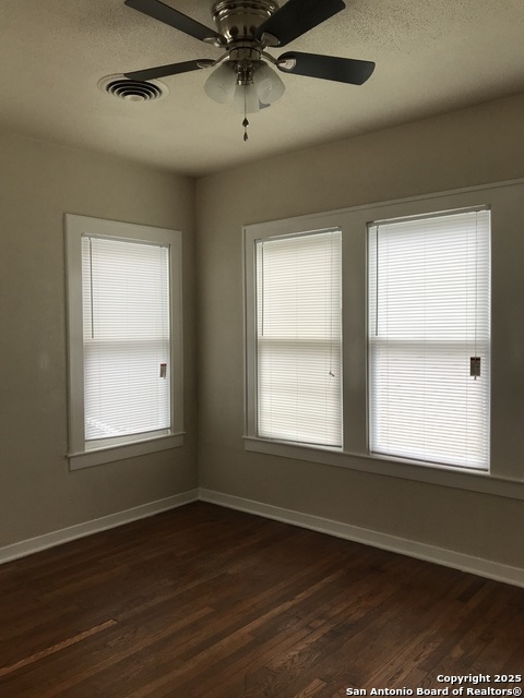 Image 7 of 9 For 1014 Bailey  1016