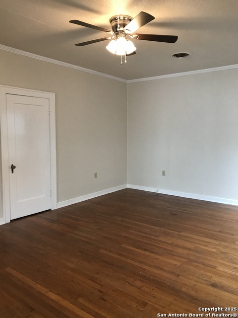 Image 8 of 9 For 1014 Bailey  1016